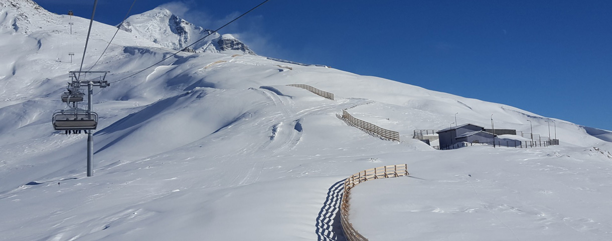 Reptation et transport de la neige par le vent